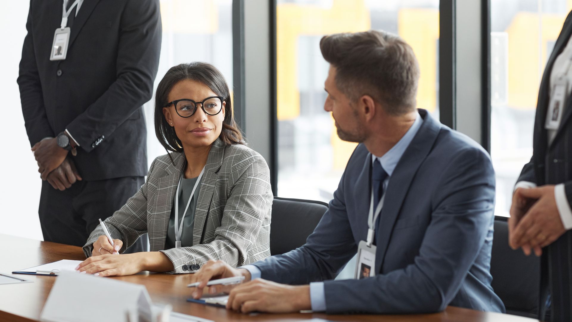 Comprendre l’expression au seing de l’entreprise ou au sein de l’entreprise ?