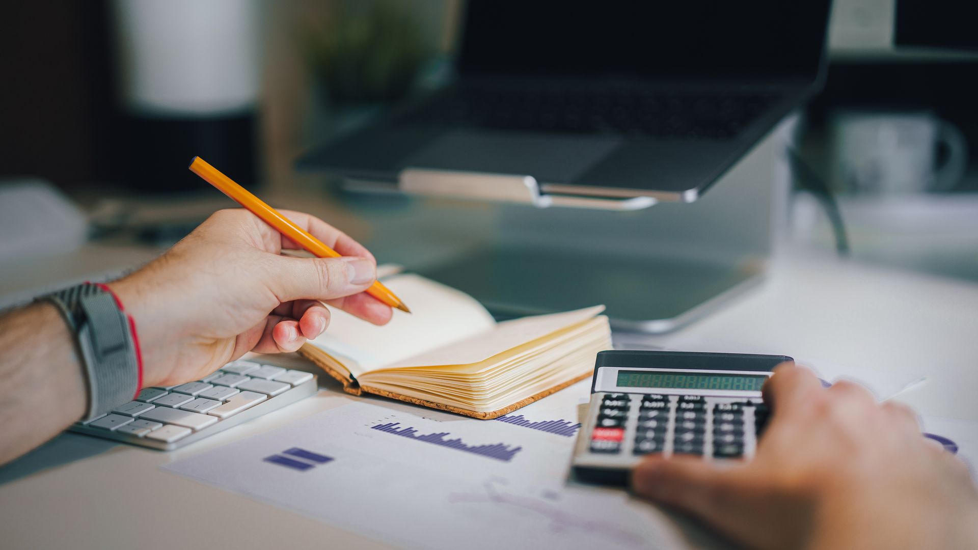 SEMrush 2026 : compare 3 outils SEO et décide selon ton budget