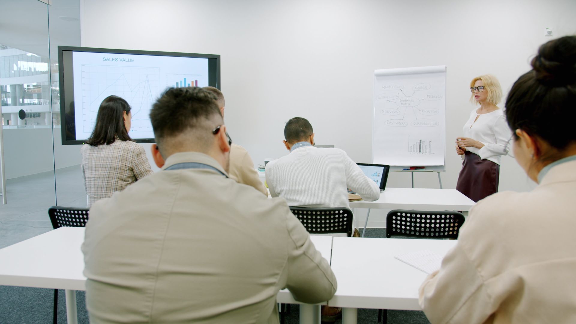 Formation SSCT du CSE : qu&rsquo;est-ce que l’employeur doit prévoir ? 